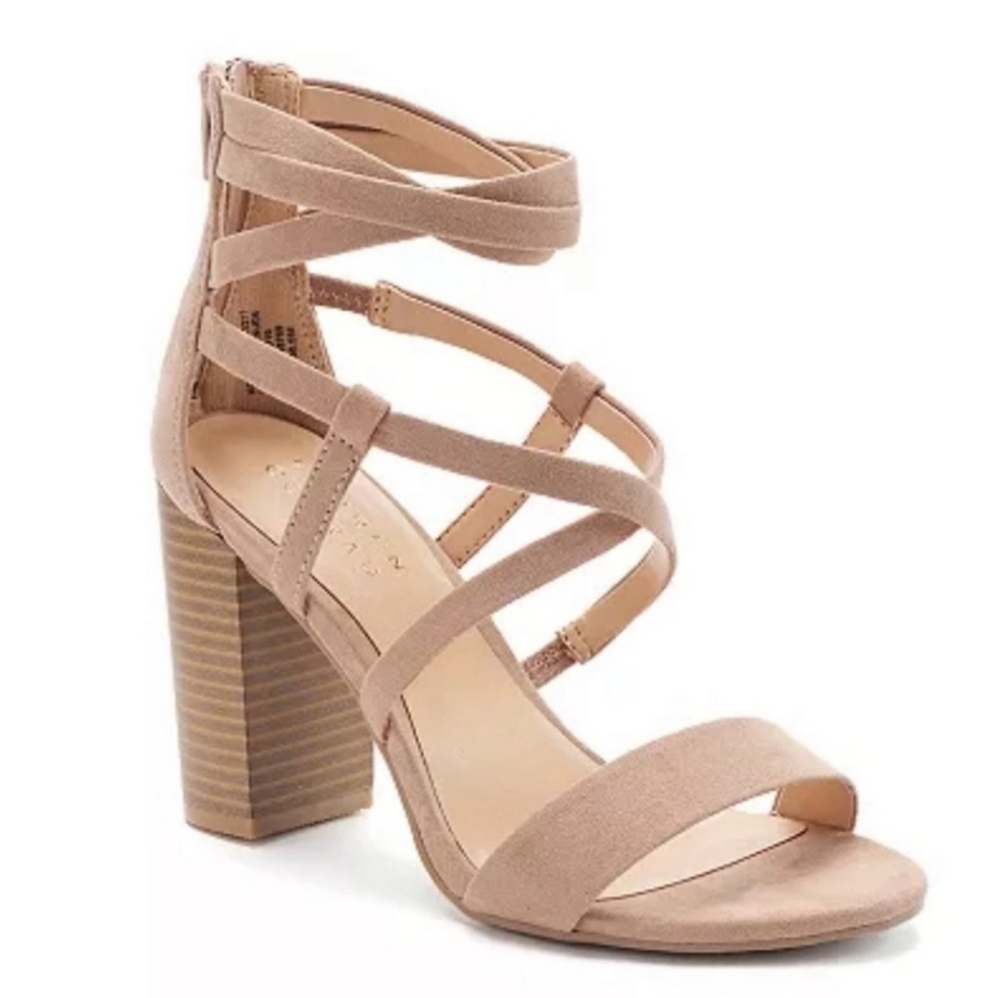 Lauren Conrad Size 9 Faux Suede Nude Platform